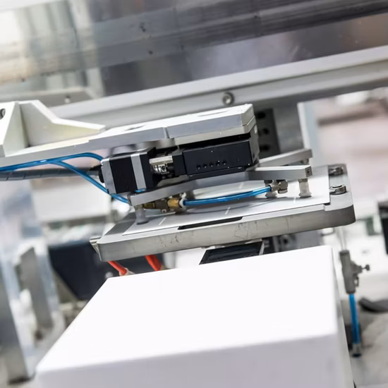 182mm Half Cell Tier 1 PV Solar 550W 580W 600W Preço Barato Painel de Célula Solar Monocristalina com TUV IEC CE ISO